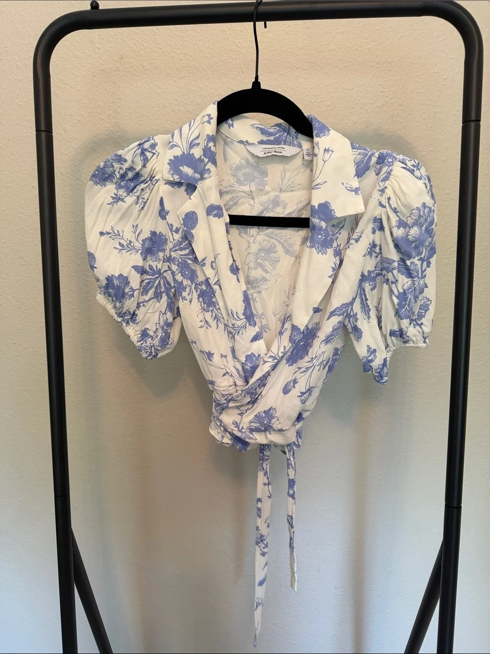 & Other Stories White and Blue Floral Wrap Crop Top Size 2